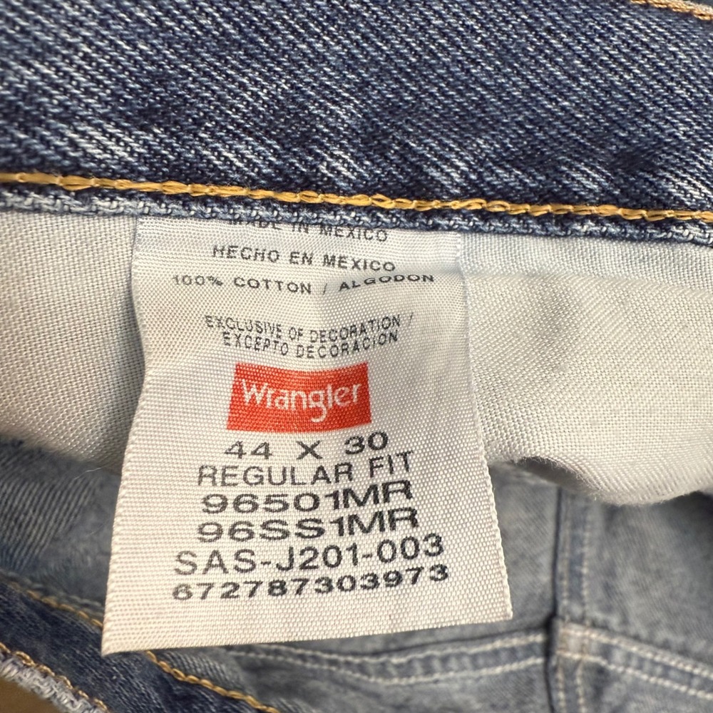 Wrangler Men's Regular Fit Premium Quality Blue Denim Jeans 44x30 - Picture 11 of 13